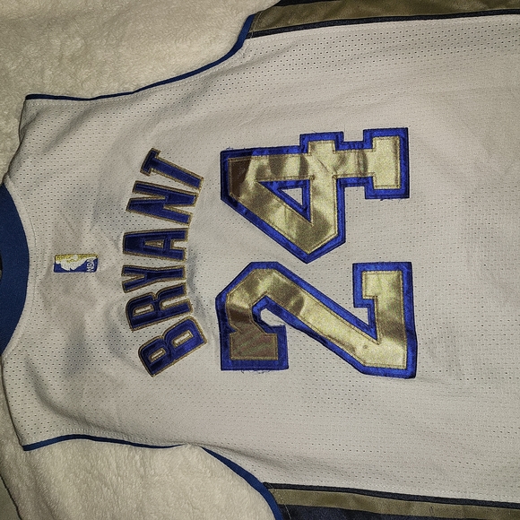 Authentic Official Kobe Bryant vintage #24 jersey - Picture 6 of 8